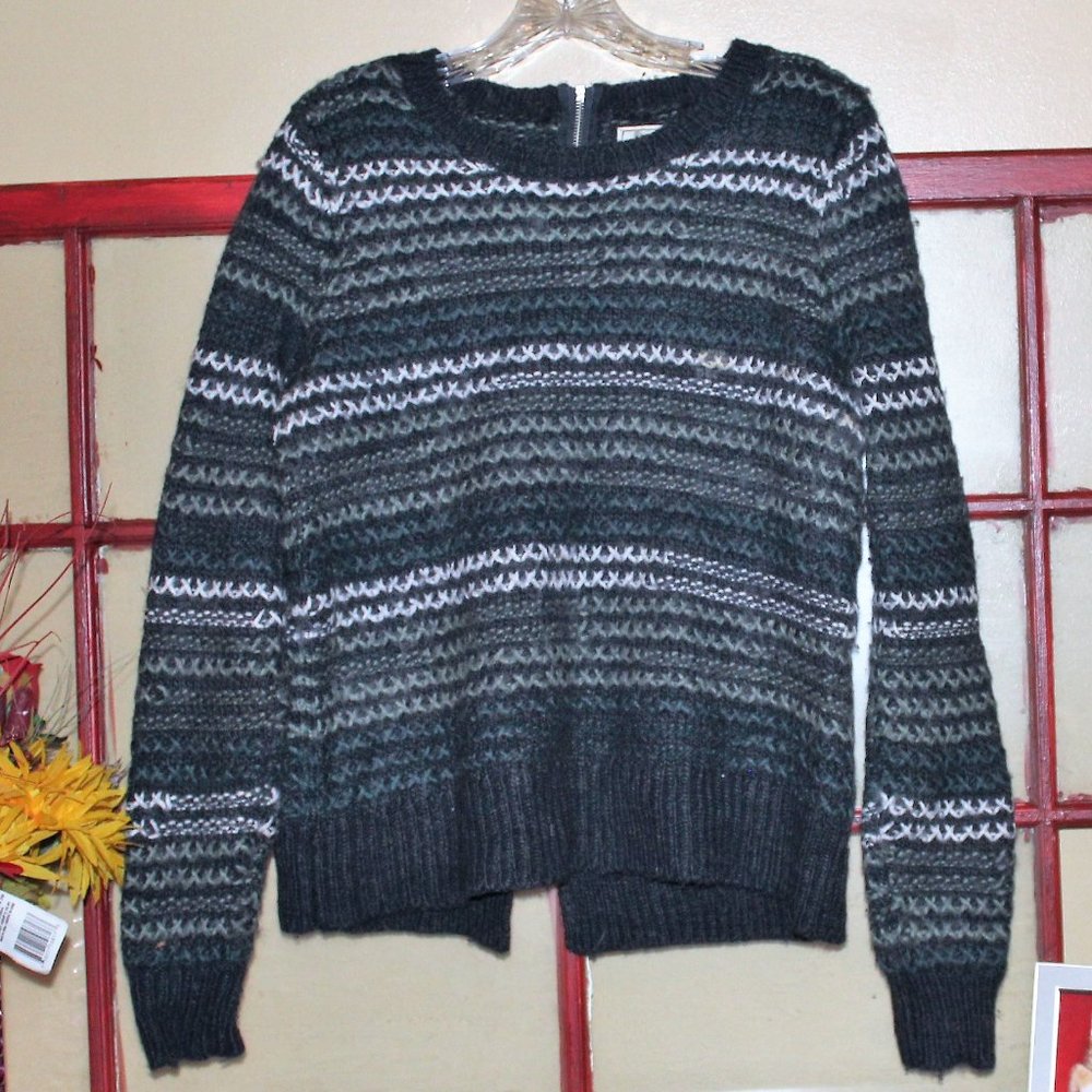 Abercrombie & Fitch Knit Back Zipper Sweater Sz M. - Picture 2 of 7